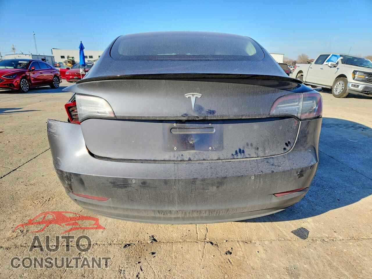 TESLA MODEL 3 2018 - 5YJ3E1EA5JF030569