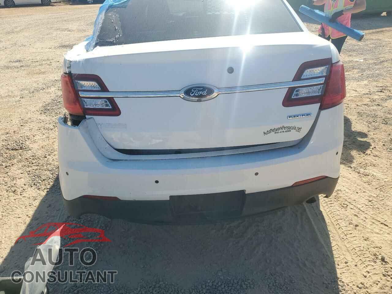 FORD TAURUS 2015 - 1FAHP2L80FG167962