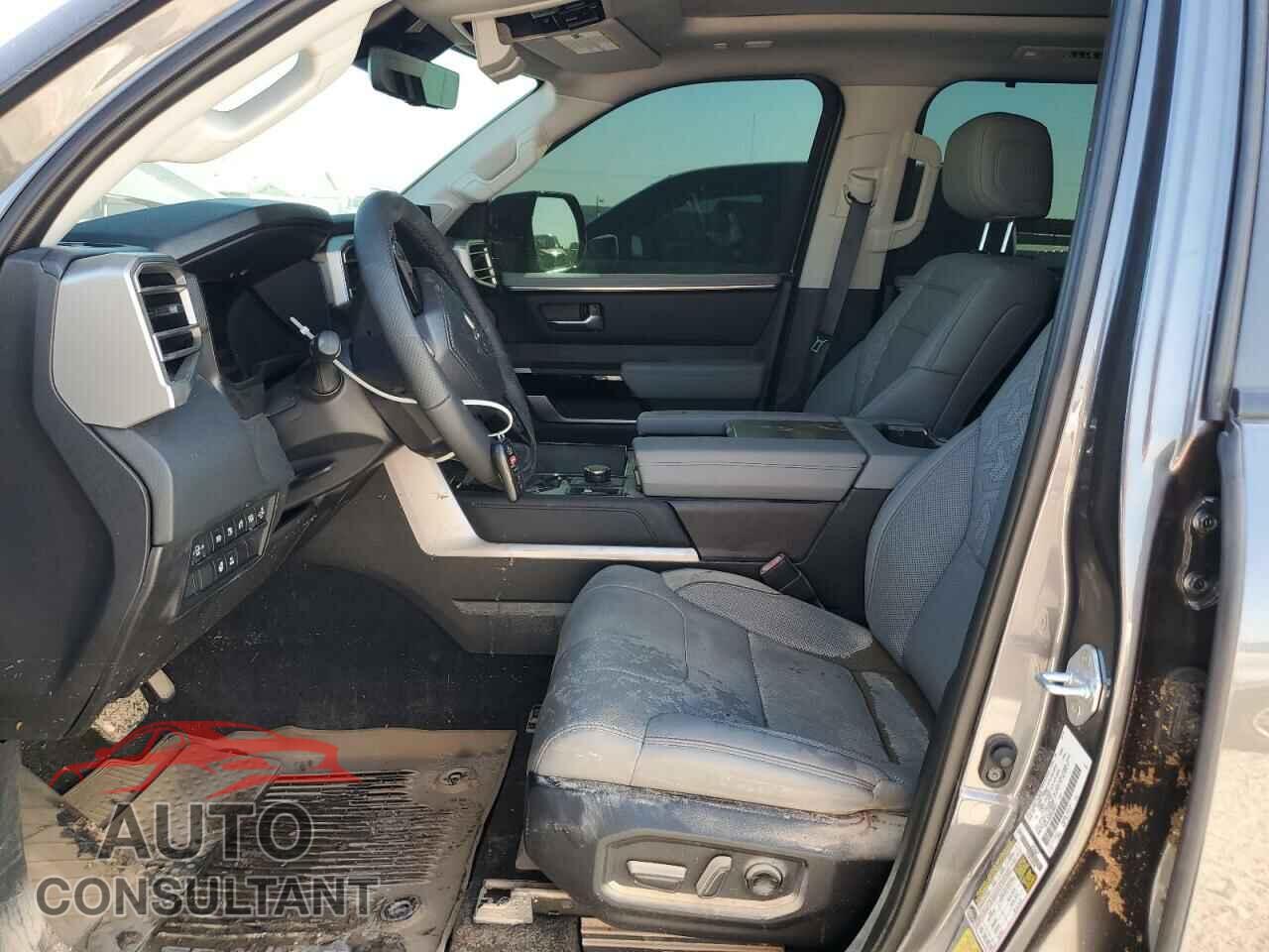 TOYOTA SEQUOIA 2024 - 7SVAAABA5RX040811
