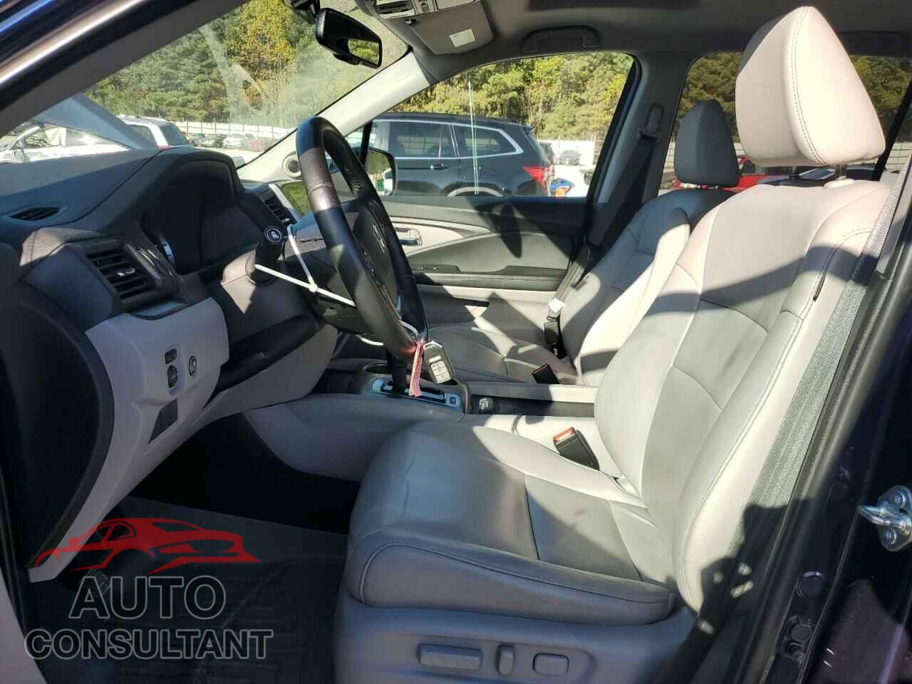 HONDA PILOT 2018 - 5FNYF6H55JB071931