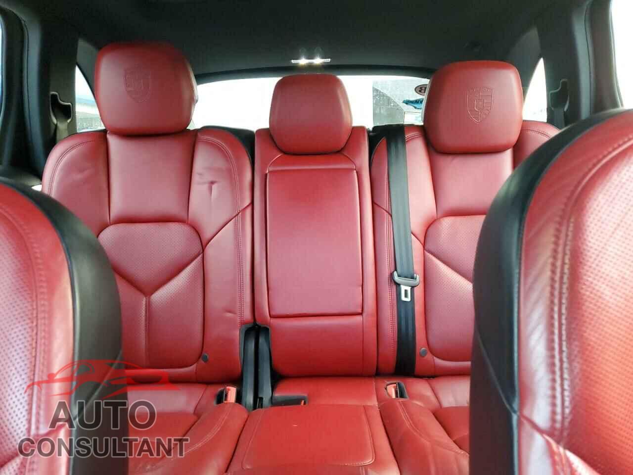 PORSCHE CAYENNE 2017 - WP1AA2A29HKA88848