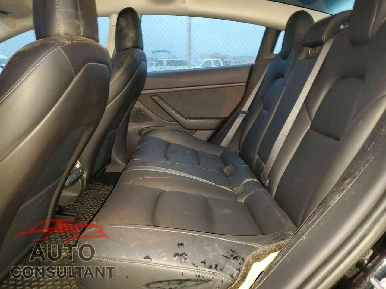 TESLA MODEL 3 2019 - 5YJ3E1EA3KF304207