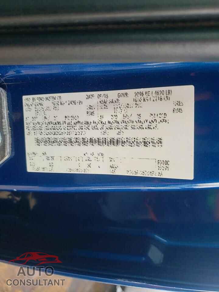 FORD ESCAPE 2017 - 1FMCU0GD5HUB72373