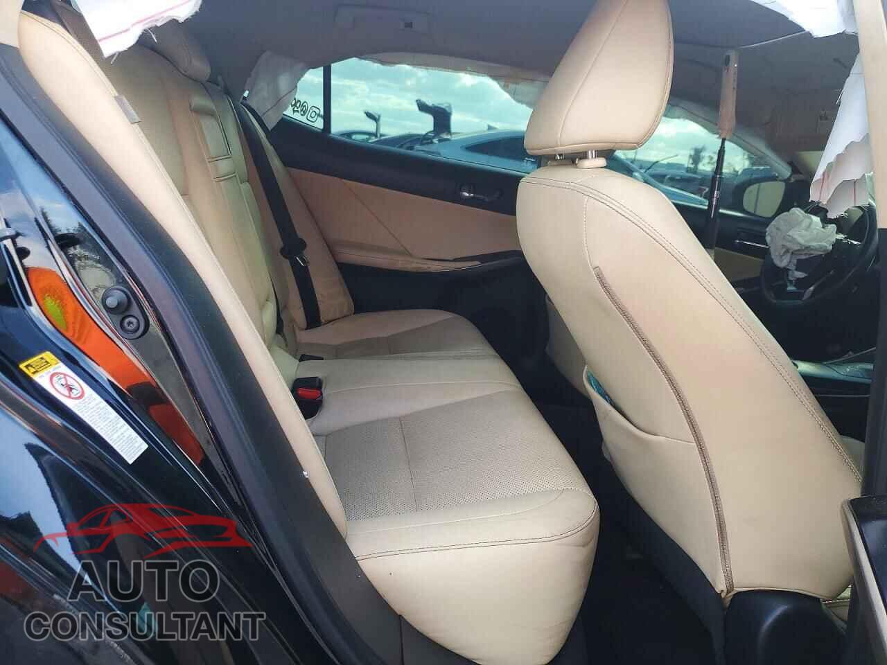 LEXUS IS 2014 - JTHBE1D28E5006892