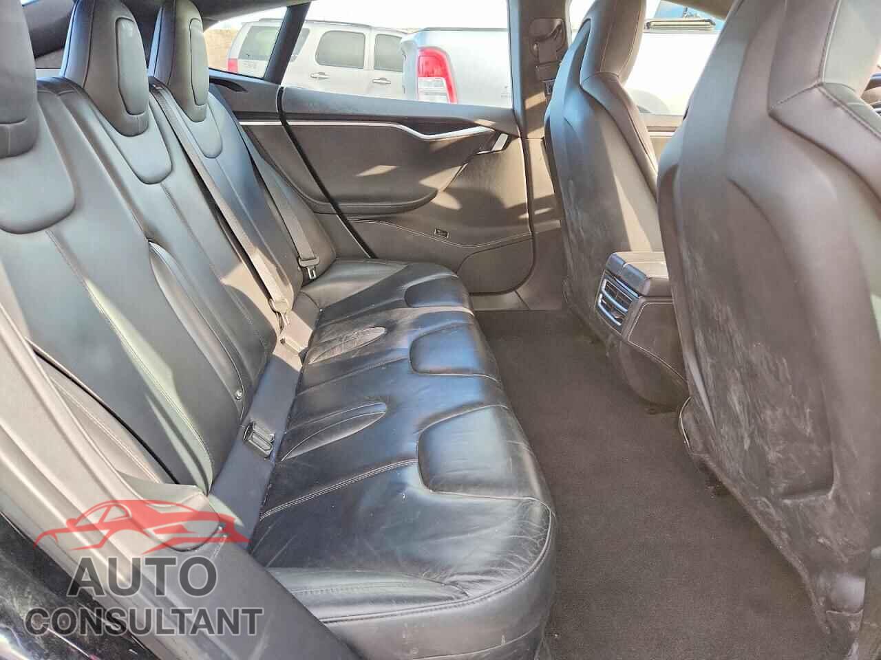TESLA MODEL S 2014 - 5YJSA1H19EFP65130