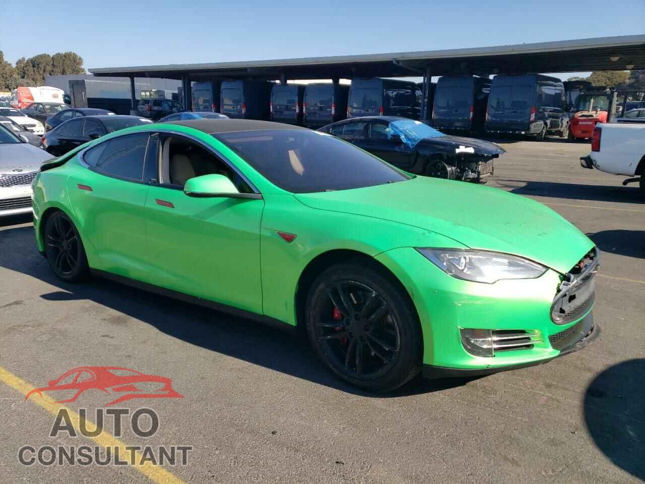 TESLA MODEL S 2013 - 5YJSA1CN4DFP11355