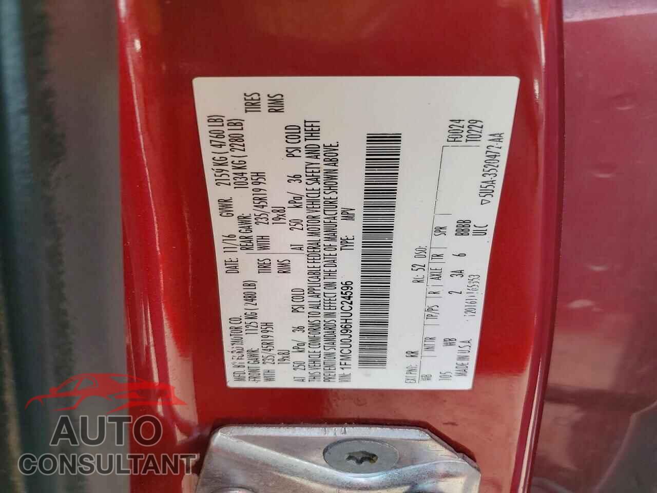 FORD ESCAPE 2017 - 1FMCU0J96HUC24596