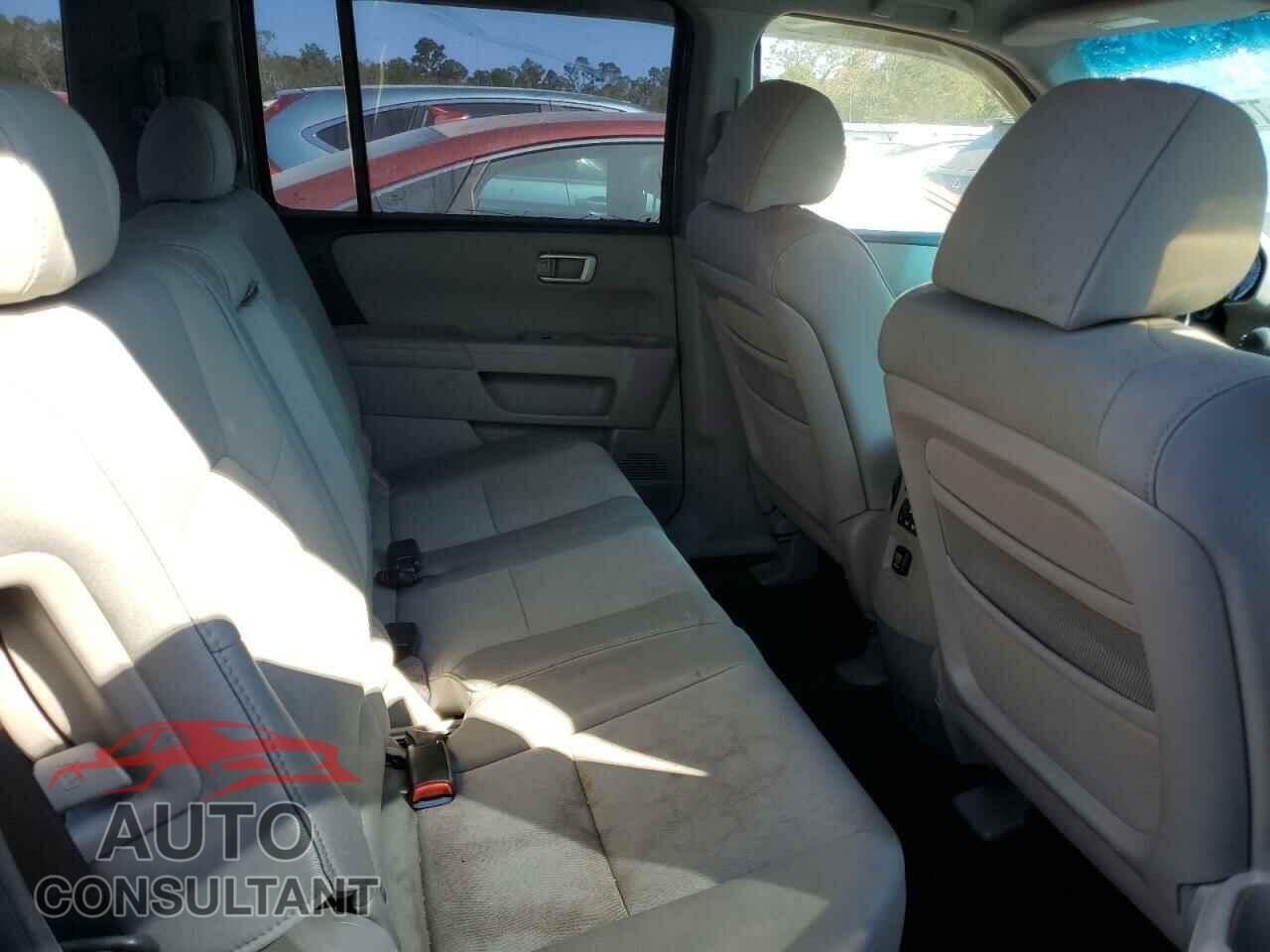 HONDA PILOT 2011 - 5FNYF3H26BB025112