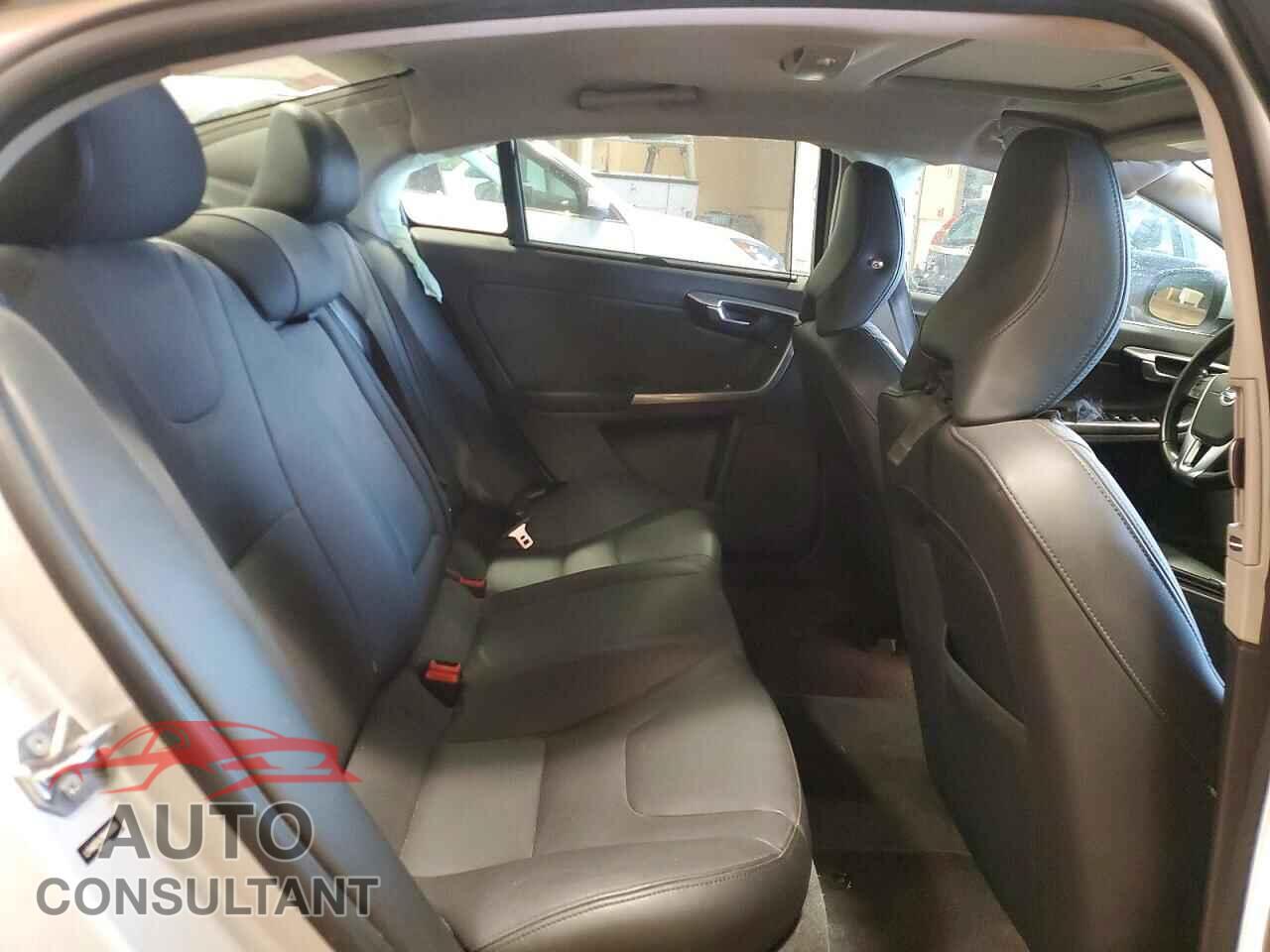 VOLVO S60 2017 - LYV402TK7HB196088