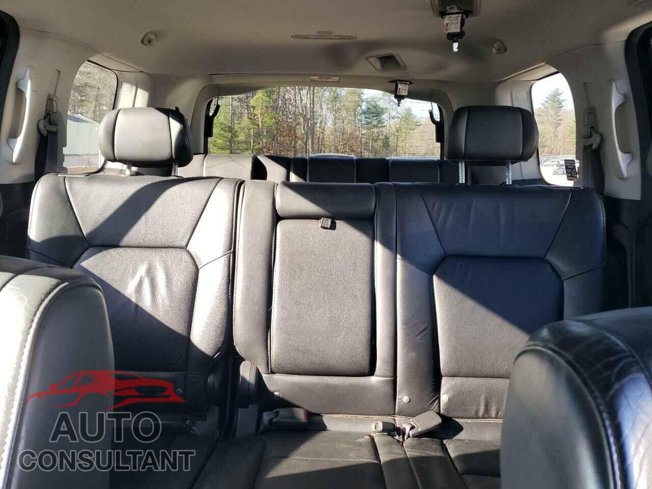 HONDA PILOT 2011 - 5FNYF4H57BB008173