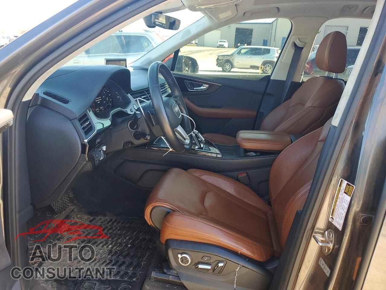 AUDI Q7 2018 - WA1VAAF79JD043950