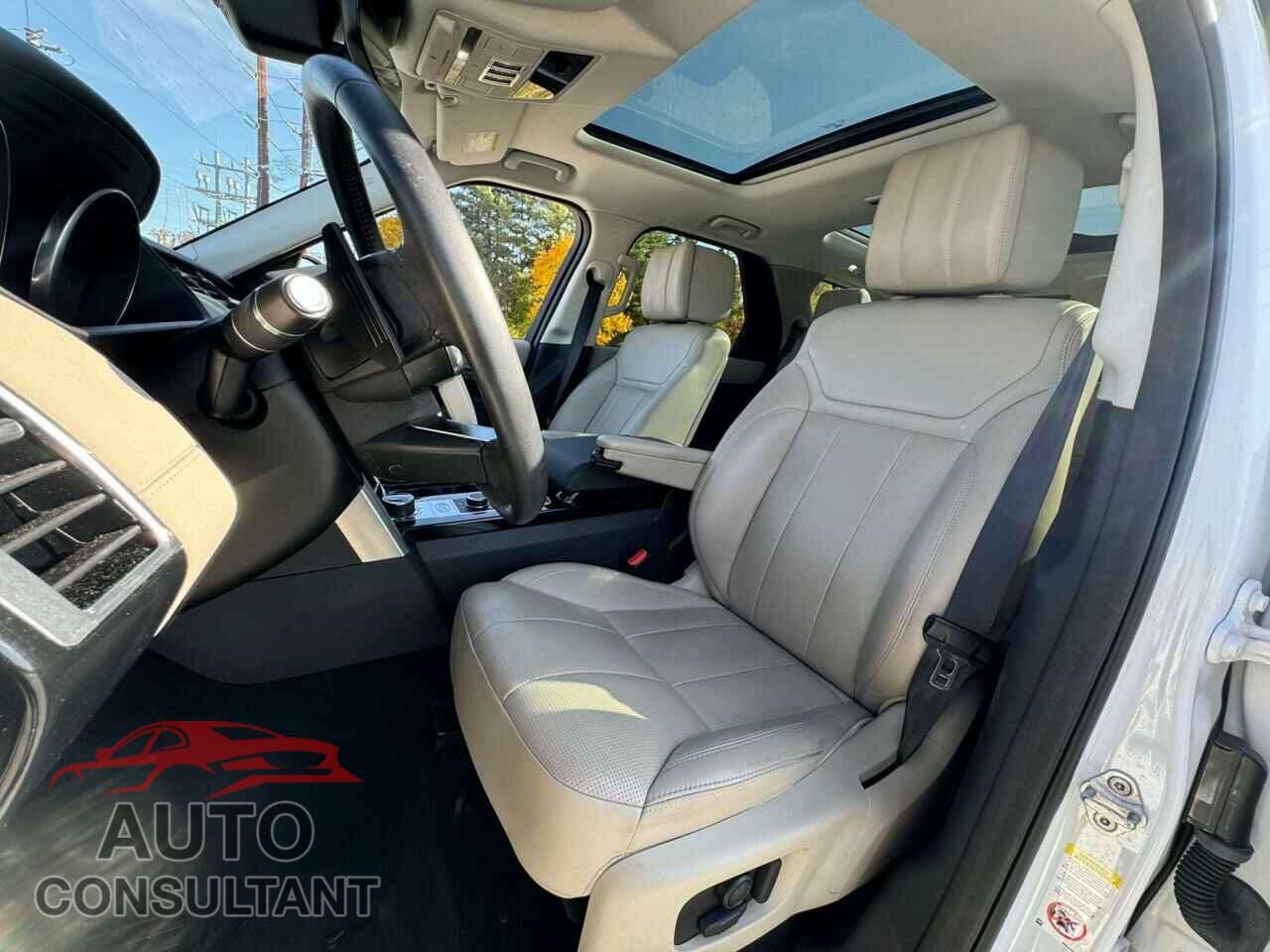 LAND ROVER DISCOVERY 2017 - SALRRBBV0HA042328