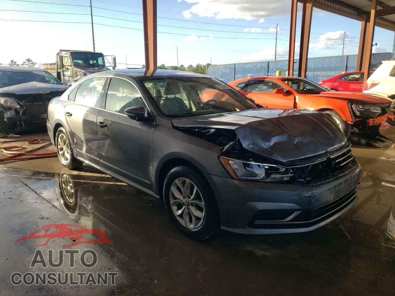 VOLKSWAGEN PASSAT 2017 - 1VWAT7A36HC009483
