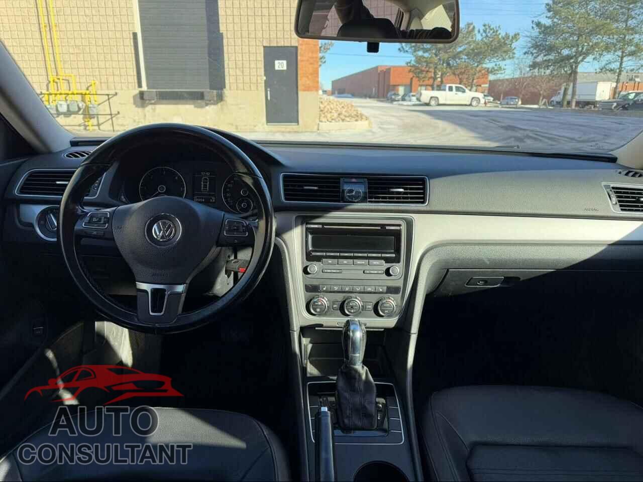 VOLKSWAGEN PASSAT 2014 - 1VWAN7A33EC040406