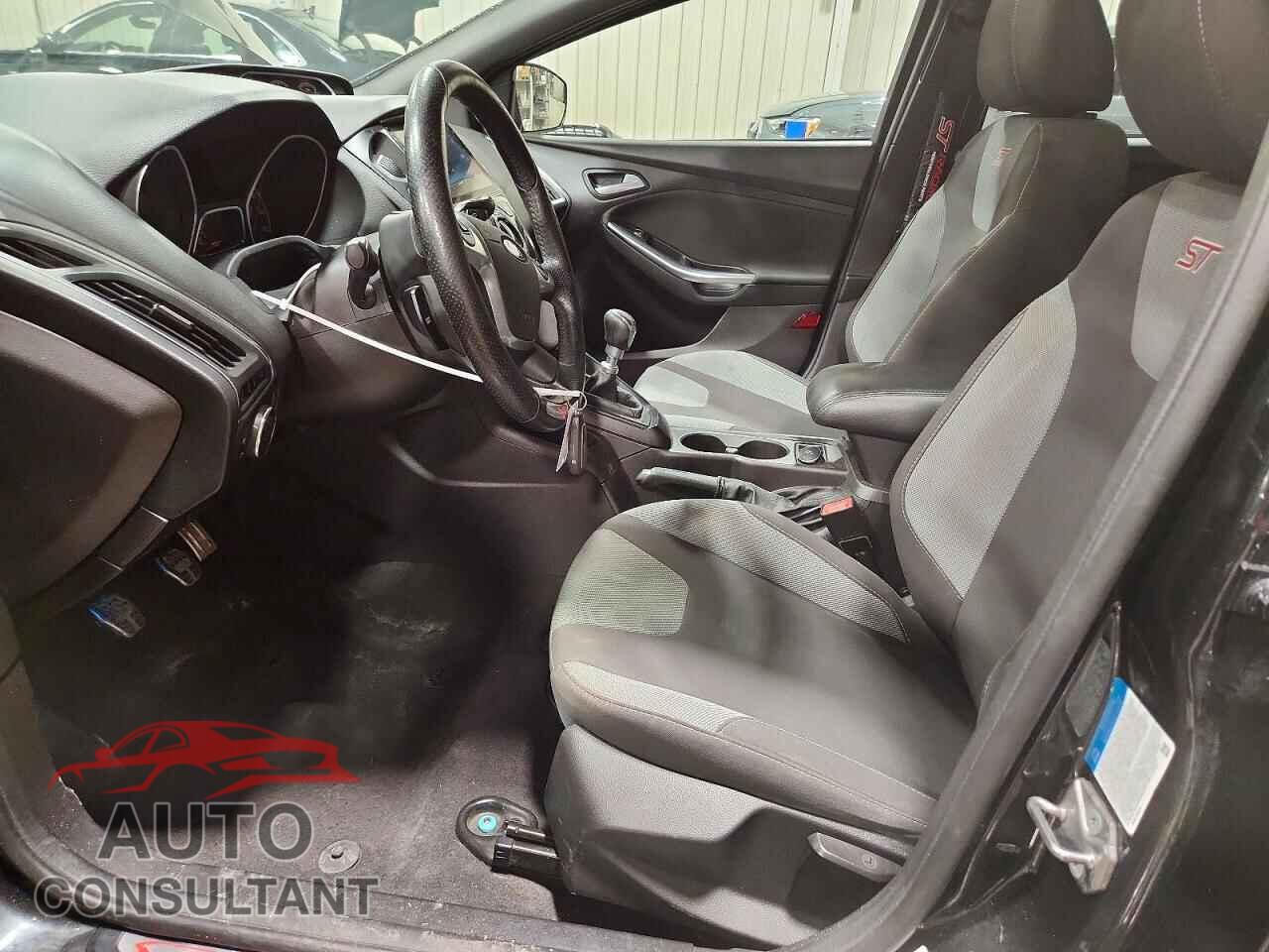 FORD FOCUS 2014 - 1FADP3L95EL418171
