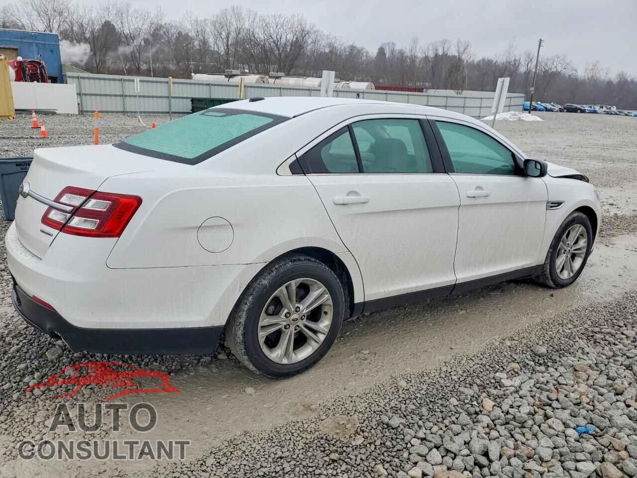 FORD TAURUS 2017 - 1FAHP2D81HG107030