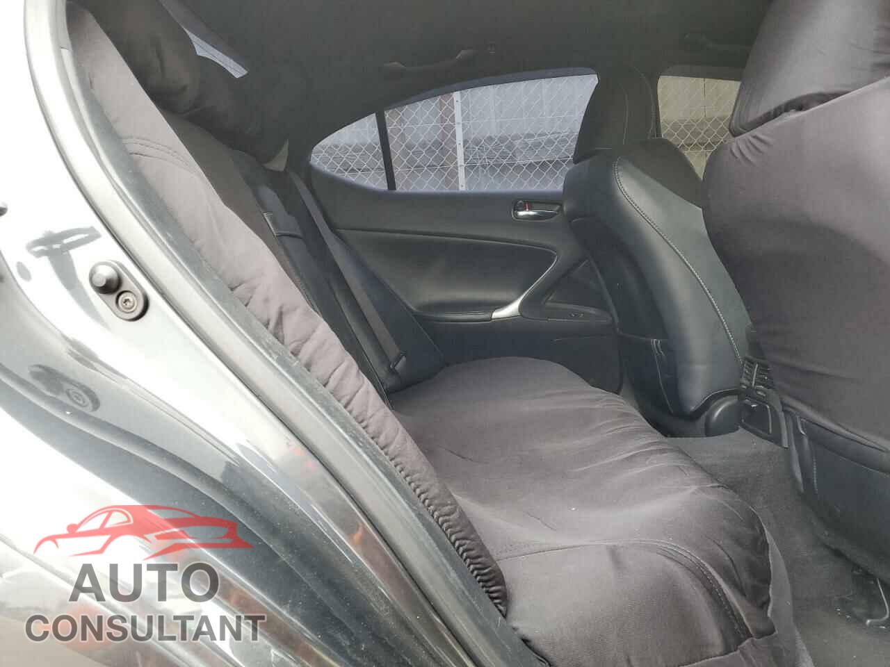 LEXUS IS 2011 - JTHBF5C29B5147889