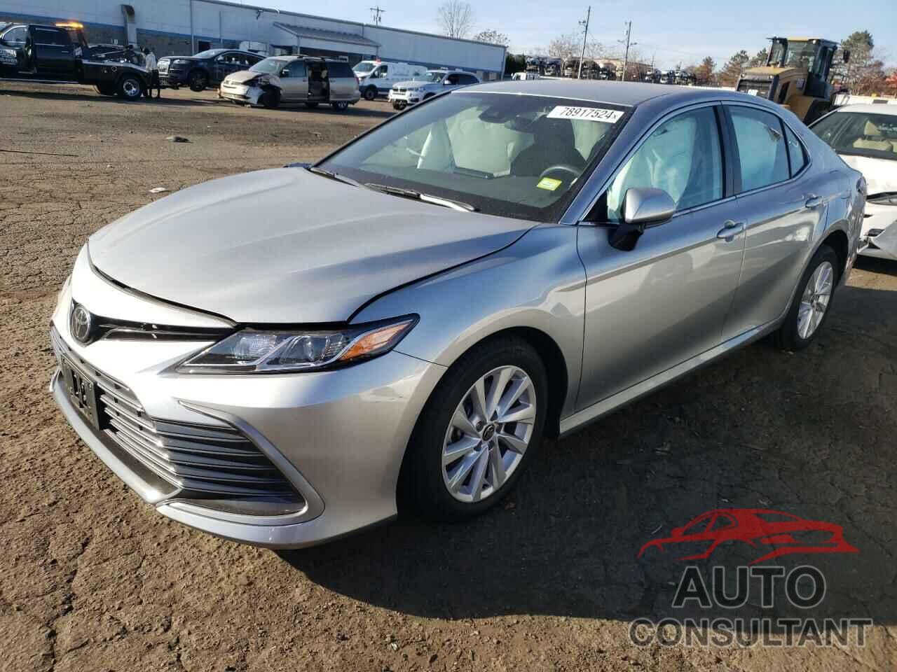 TOYOTA CAMRY 2022 - 4T1C11BK2NU070111