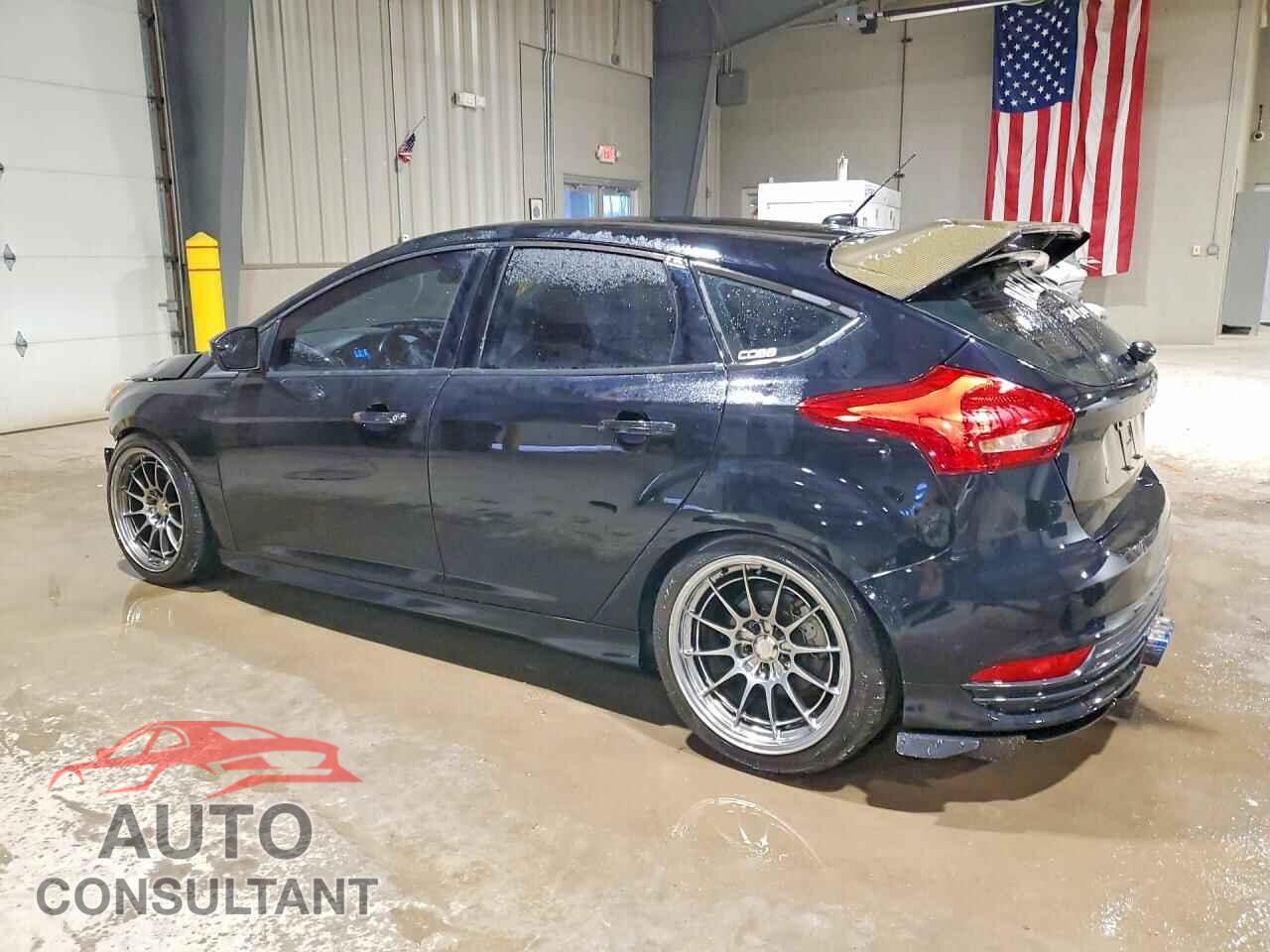 FORD FOCUS 2017 - 1FADP3L92HL338198