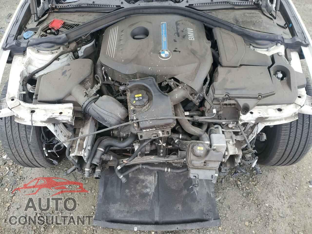 BMW 3 SERIES 2018 - WBA8E1C58JA758971