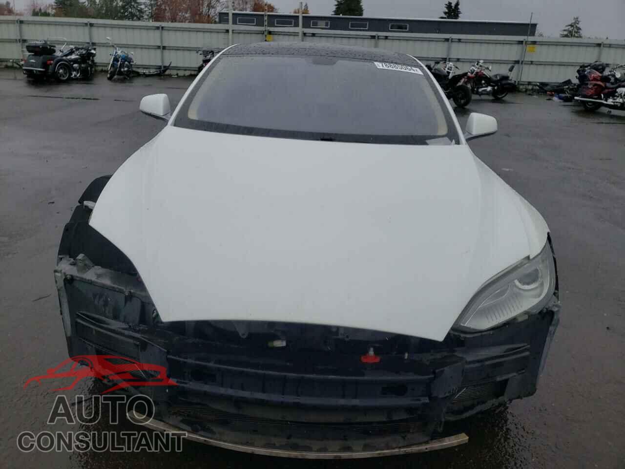 TESLA MODEL S 2013 - 5YJSA1CN0DFP04497