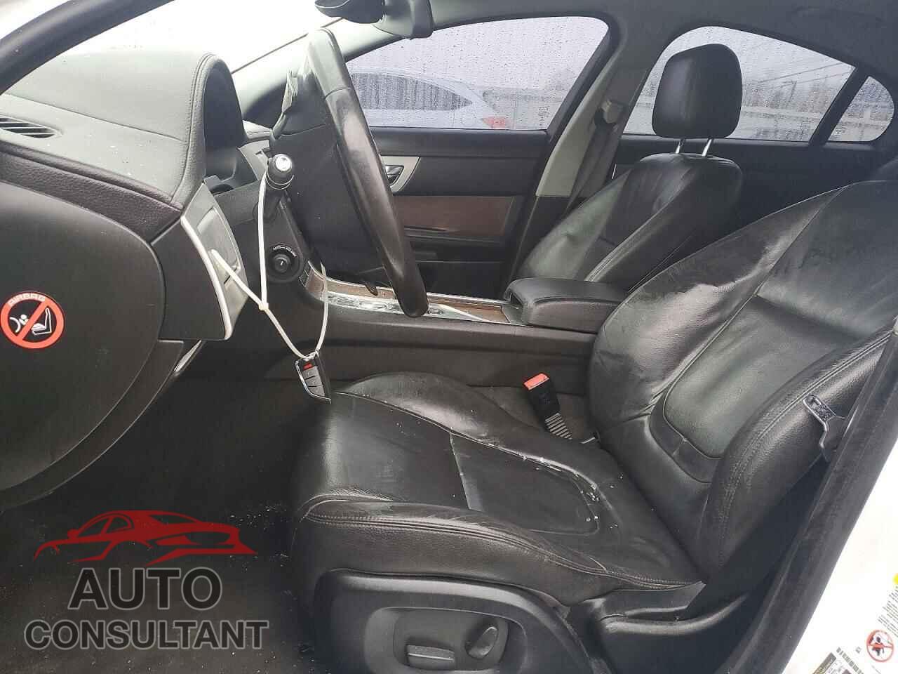JAGUAR XF 2013 - SAJWJ0EF7D8S83333