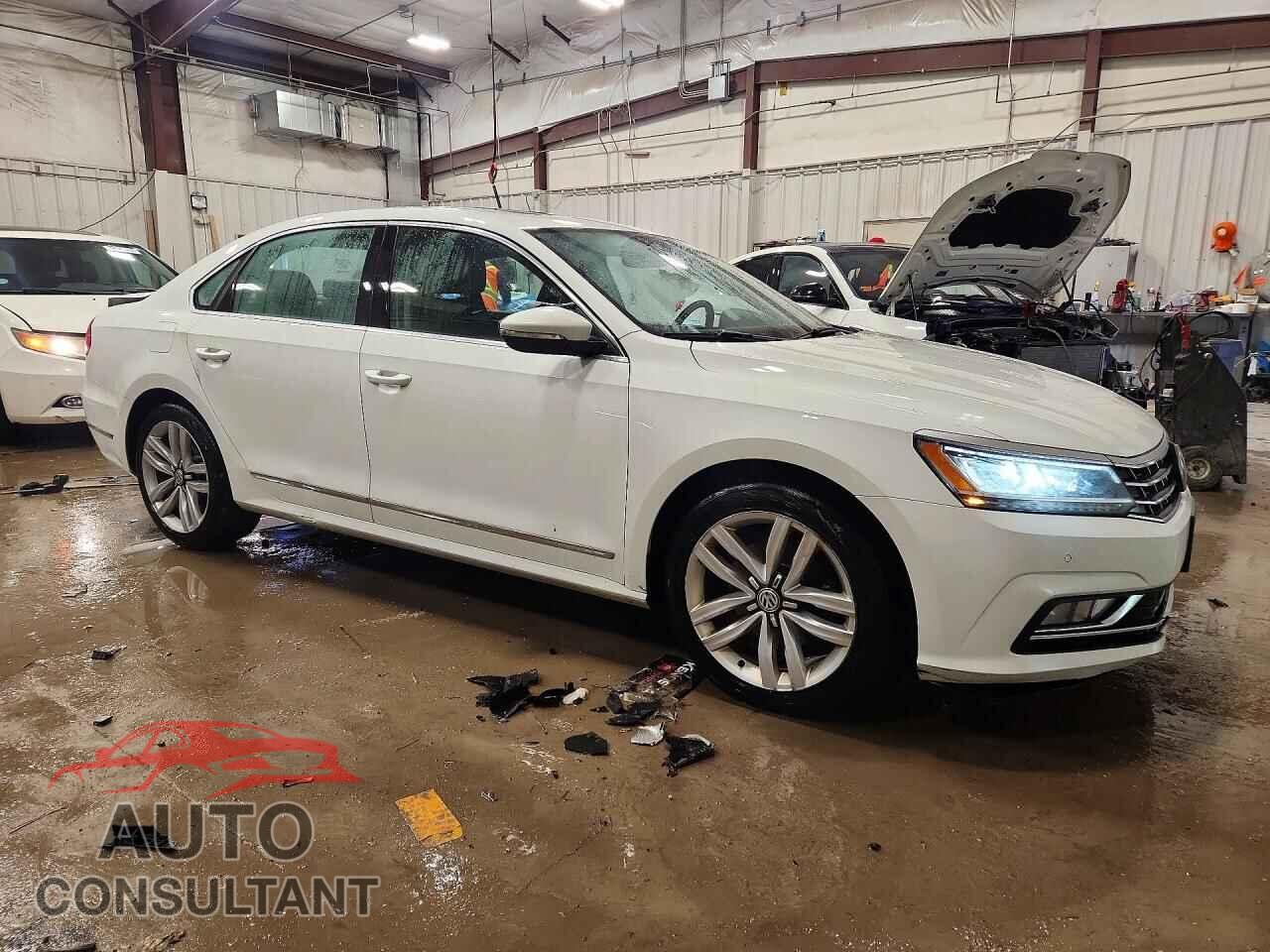 VOLKSWAGEN PASSAT 2017 - 1VWGT7A36HC005461
