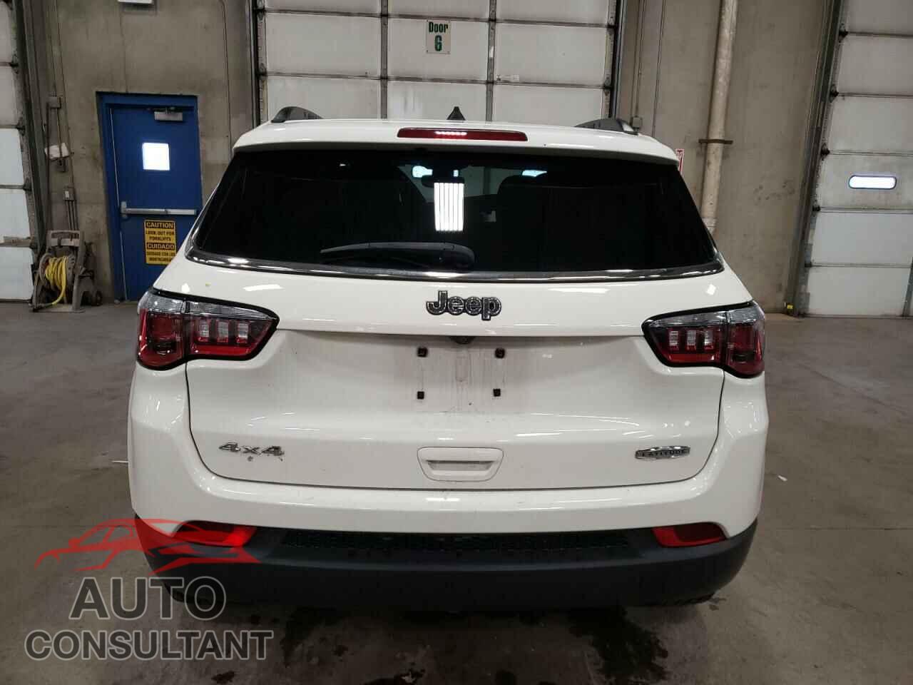 JEEP COMPASS 2018 - 3C4NJDBB2JT418332