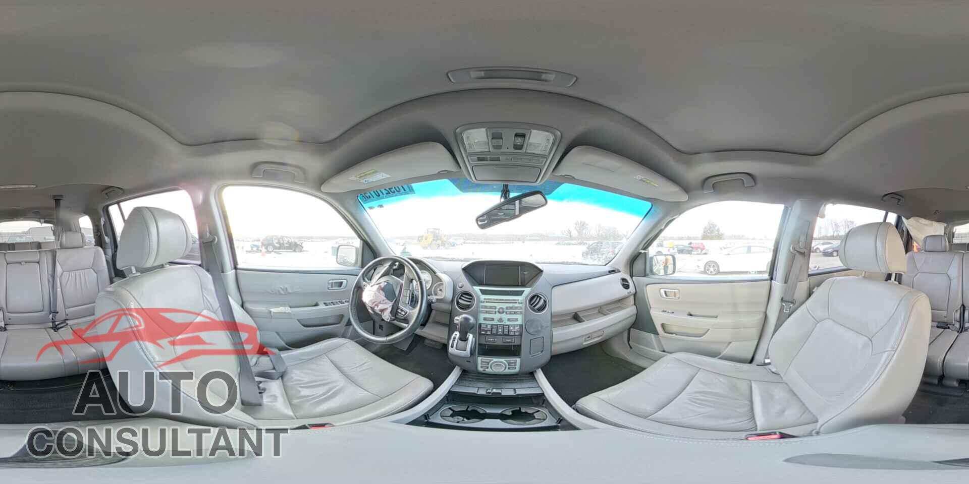 HONDA PILOT 2011 - 5FNYF4H73BB017633