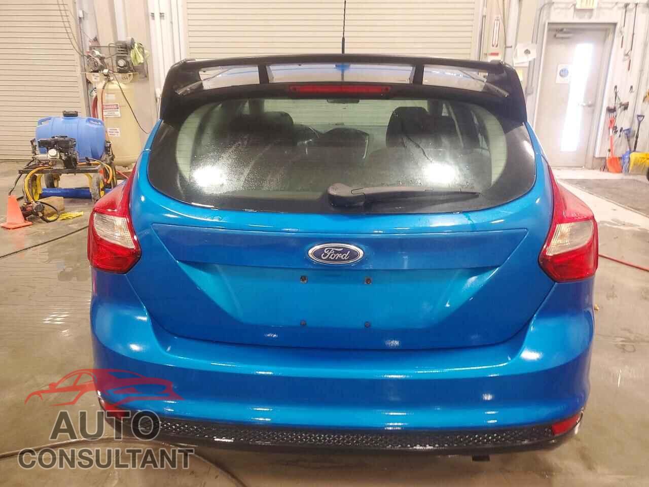 FORD FOCUS 2014 - 1FADP3K25EL348031