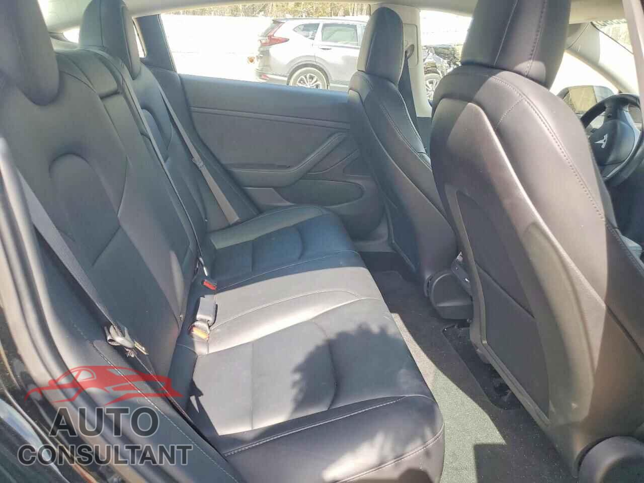 TESLA MODEL 3 2018 - 5YJ3E1EA4JF123082