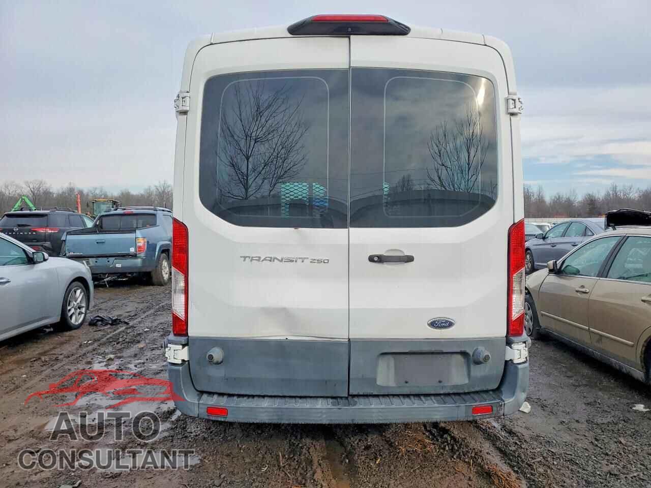 FORD TRANSIT 2018 - 1FTYR2CM6JKA11836