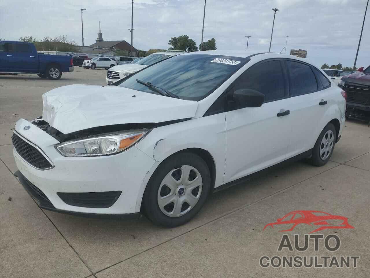 FORD FOCUS 2018 - 1FADP3E27JL204552