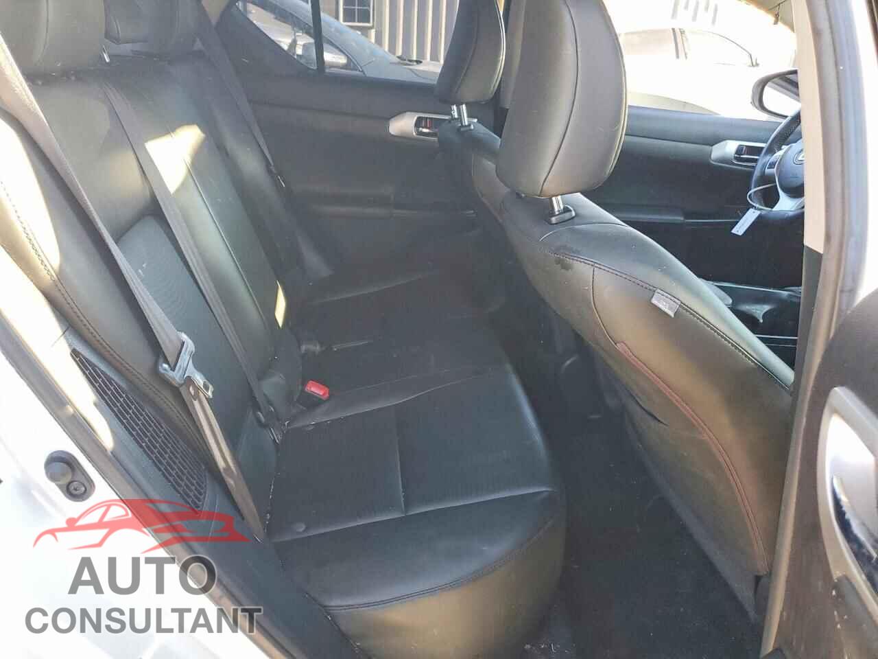 LEXUS CT 200 2011 - JTHKD5BH8B2027899