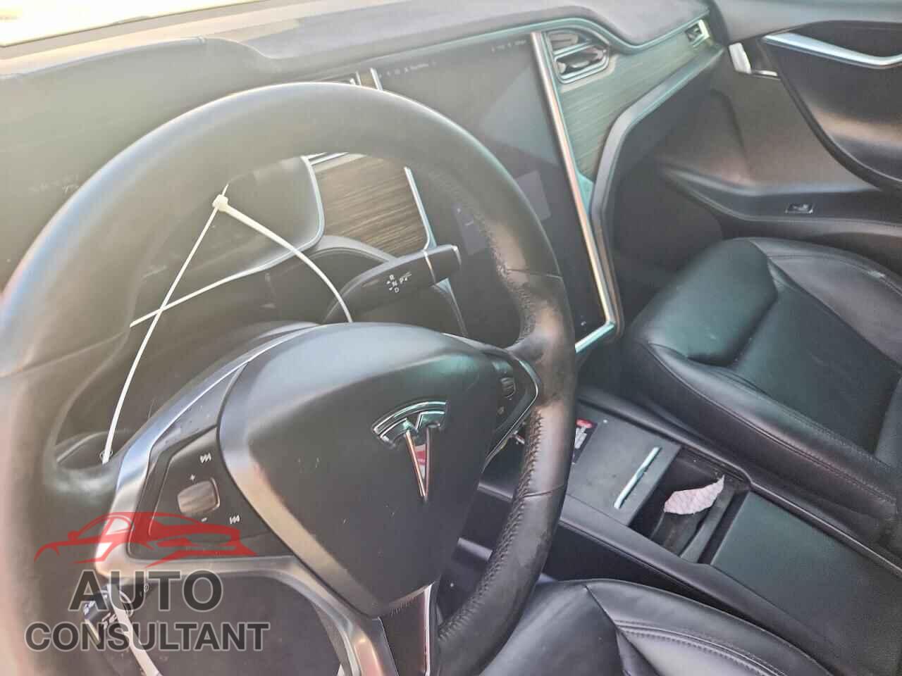 TESLA MODEL S 2016 - 5YJSA1E19GF139035