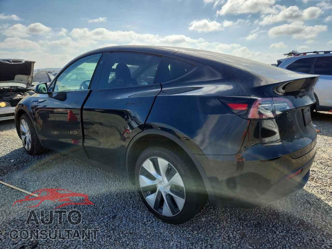 TESLA MODEL Y 2023 - 7SAYGDEE4PF823247