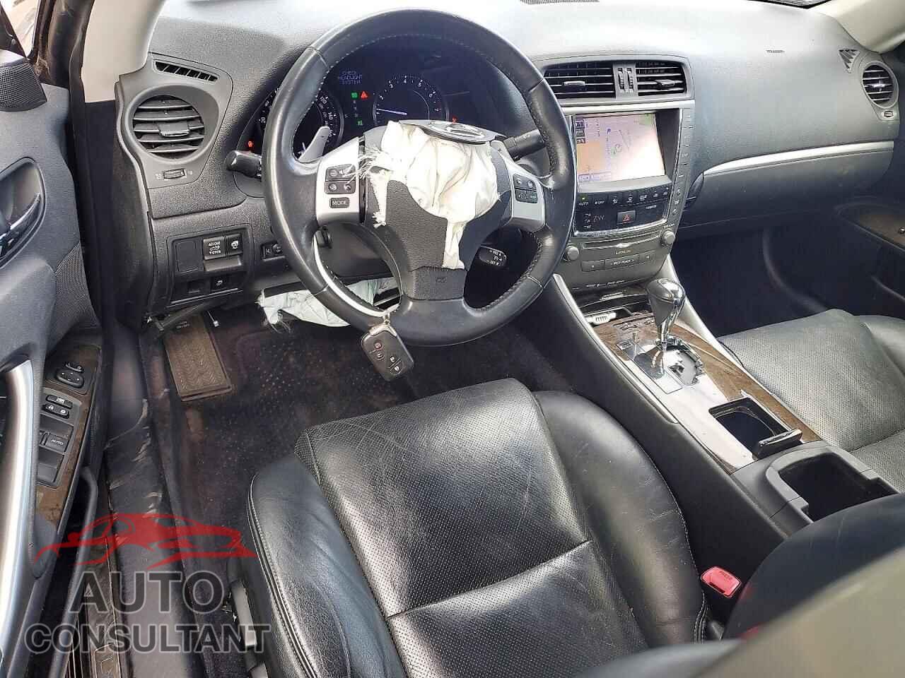 LEXUS IS 2013 - JTHFF2C2XD2527568