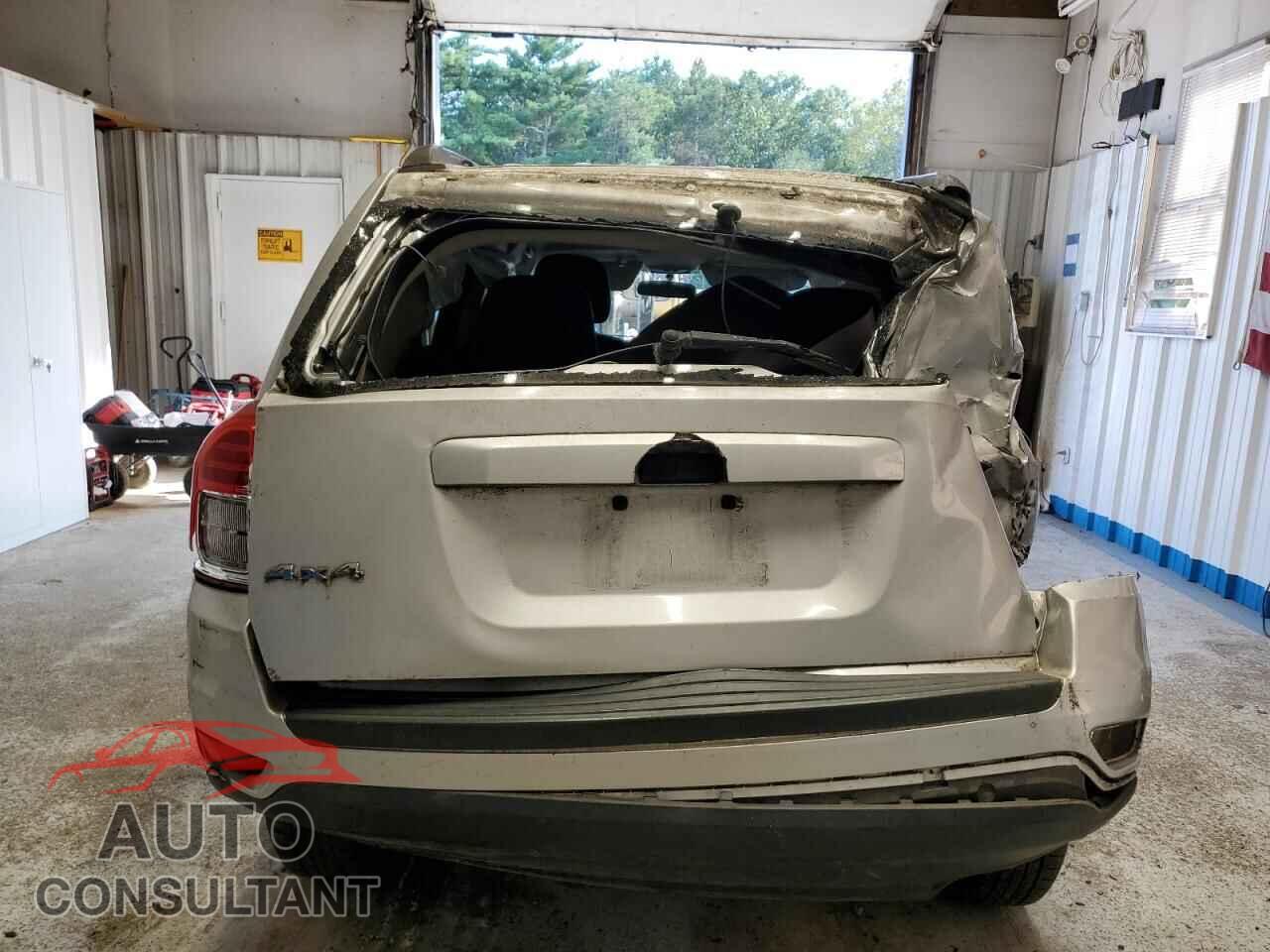 JEEP COMPASS 2011 - 1J4NF1FB1BD135111