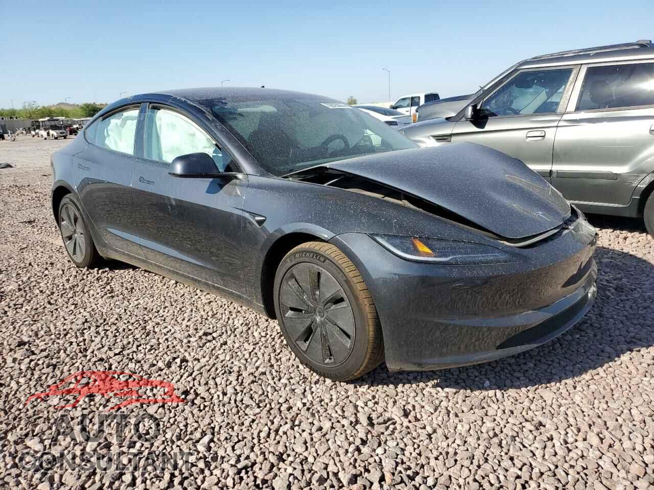 TESLA MODEL 3 2024 - 5YJ3E1EAXRF782585