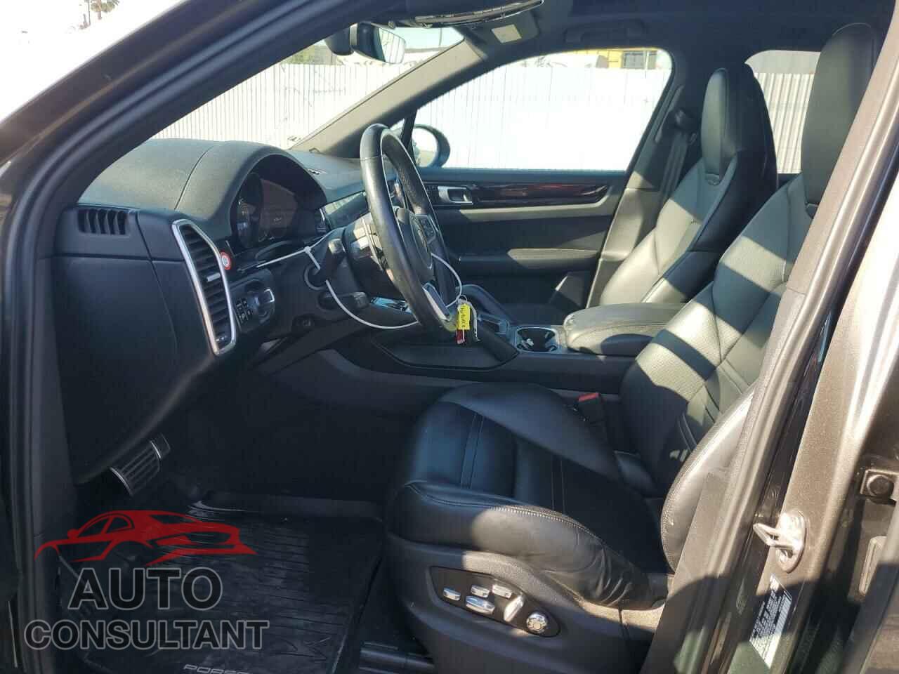 PORSCHE CAYENNE 2020 - WP1AB2AY7LDA27738