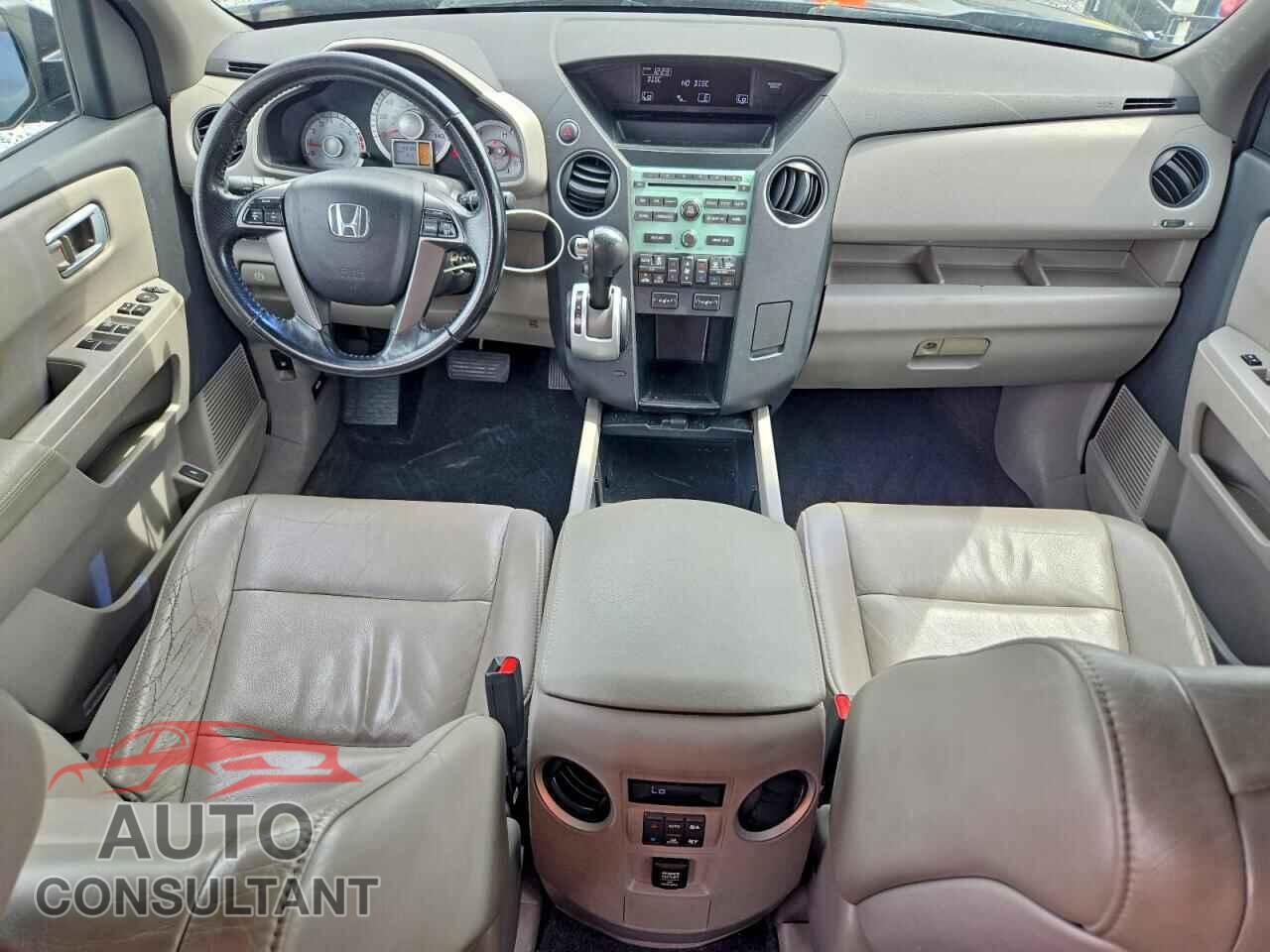 HONDA PILOT 2011 - 5FNYF4H51BB030556