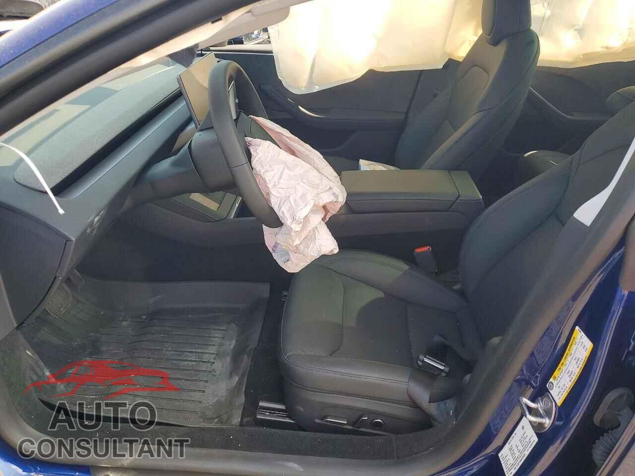 TESLA MODEL 3 2025 - 5YJ3E1EB4SF084004