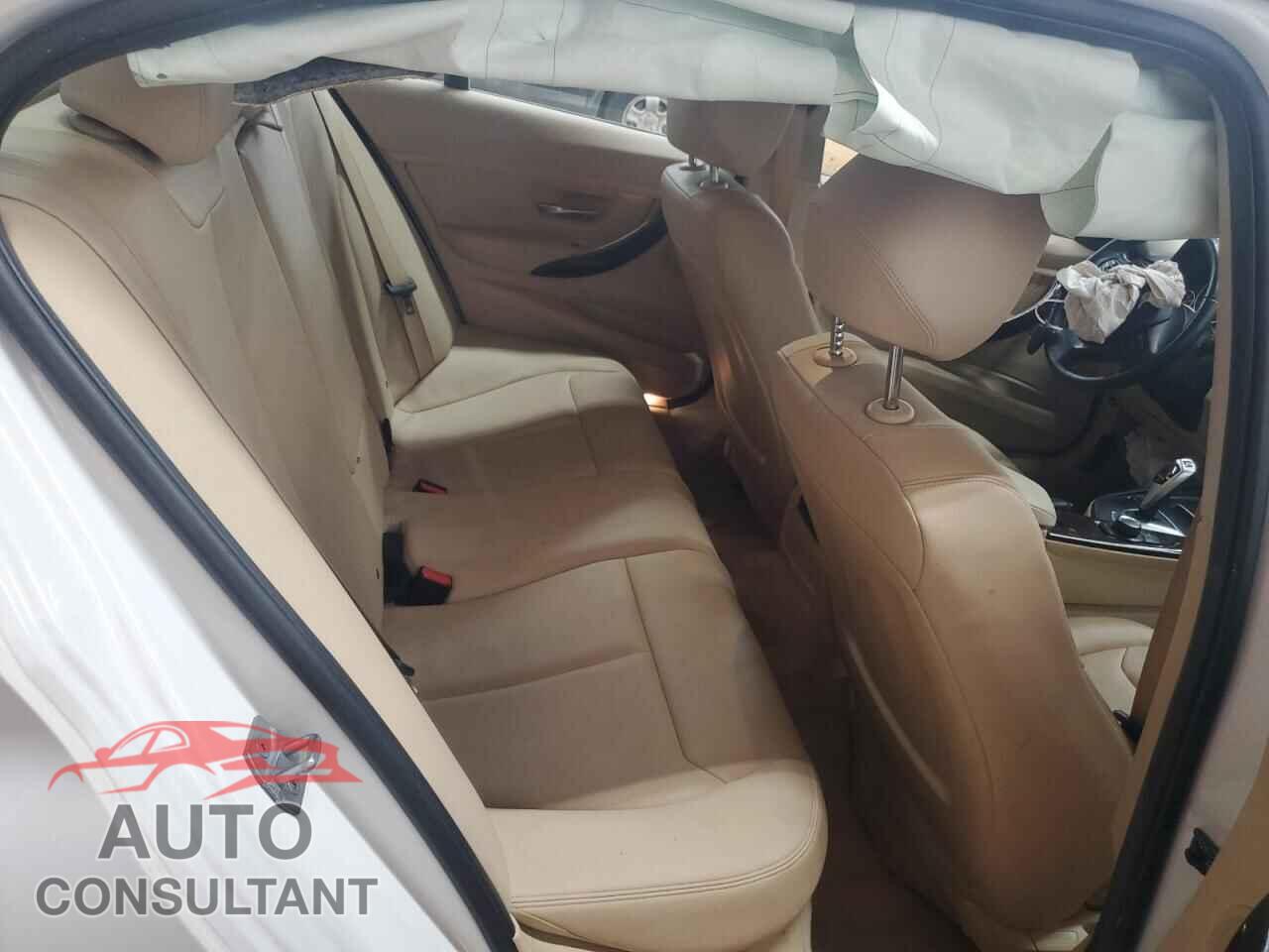 BMW 3 SERIES 2016 - WBA8A9C59GK619056