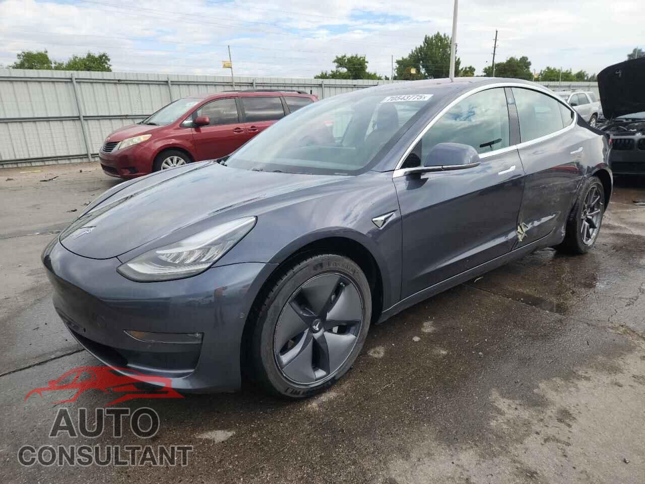 TESLA MODEL 3 2018 - 5YJ3E1EA0JF057923
