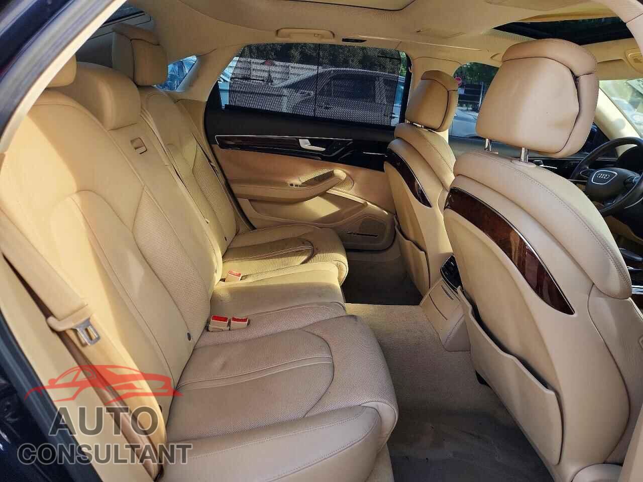 AUDI A8 2011 - WAURVAFD2BN018155