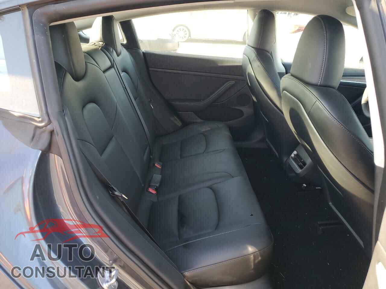 TESLA MODEL 3 2023 - 5YJ3E1EC2PF584565