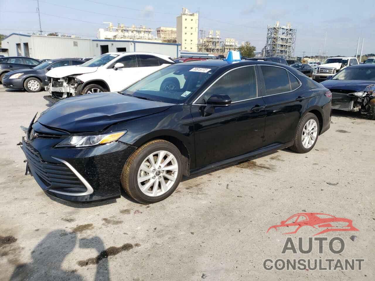 TOYOTA CAMRY 2022 - 4T1C11AK8NU625936