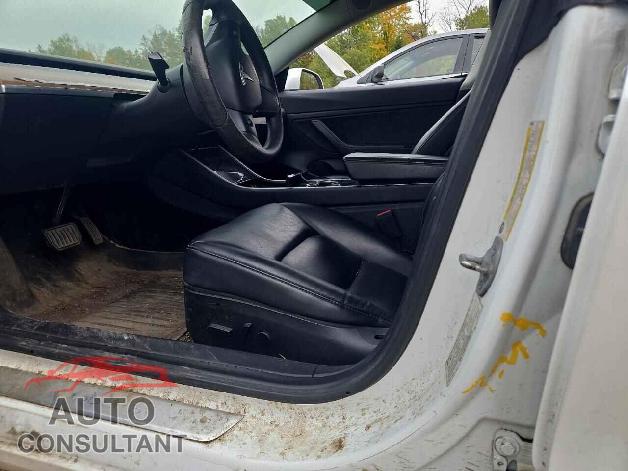 TESLA MODEL 3 2020 - 5YJ3E1EBXLF604143