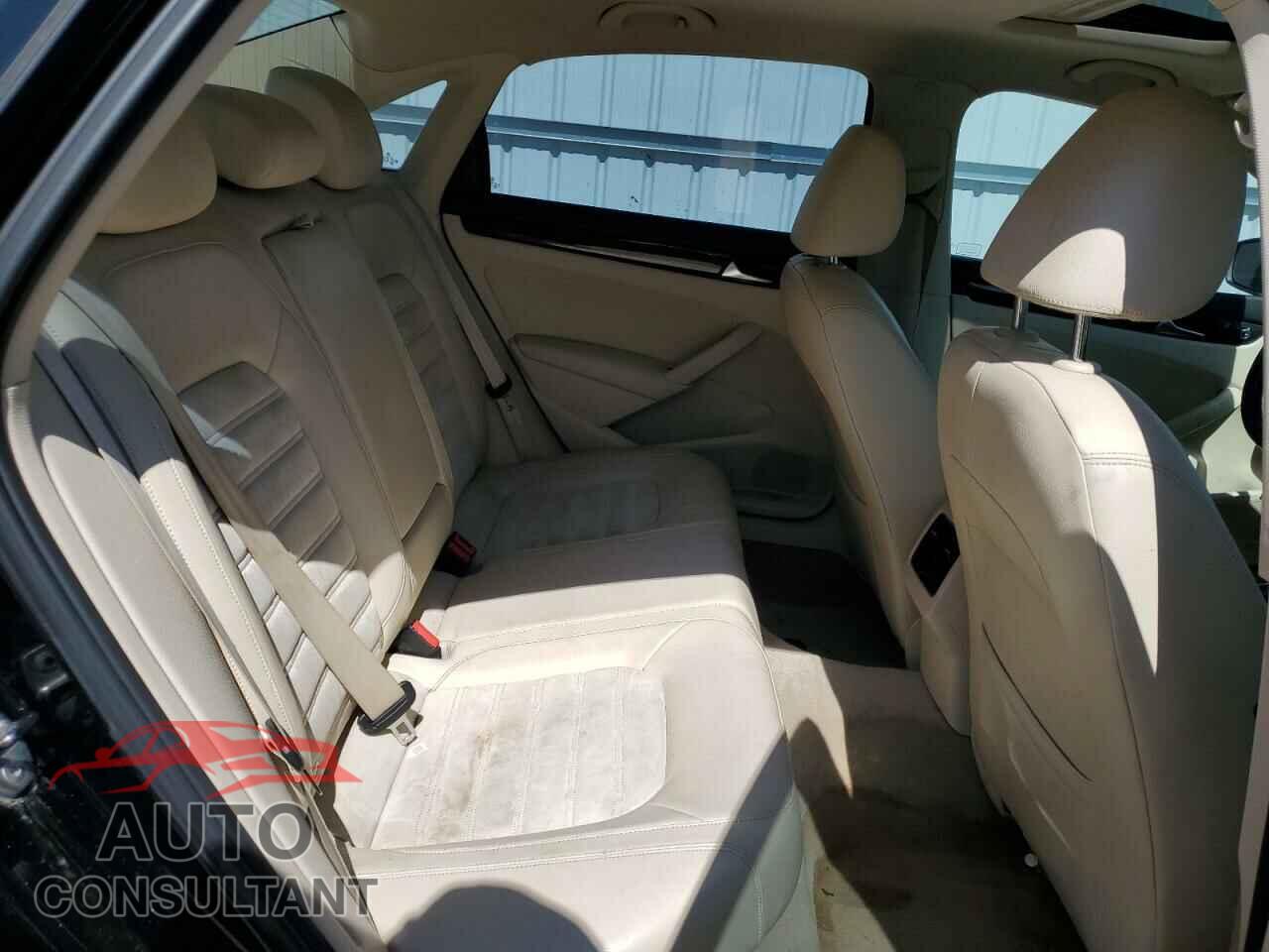 VOLKSWAGEN PASSAT 2013 - 1VWCN7A31DC123310