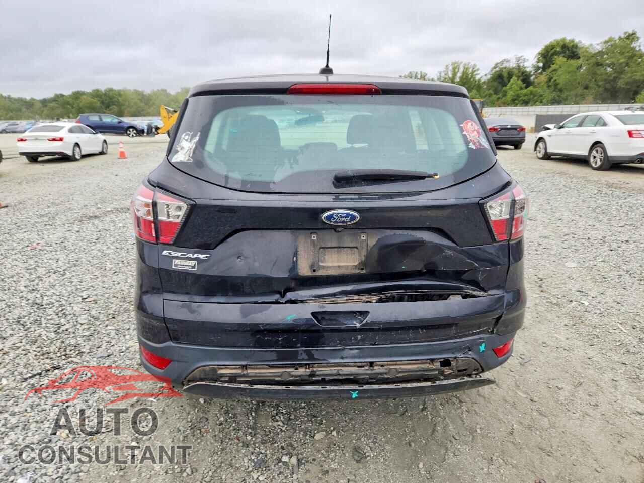 FORD ESCAPE 2017 - 1FMCU0F71HUC42964